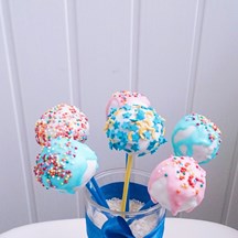 CAKE POPS
